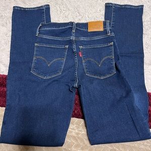 Levis Straight Jeans